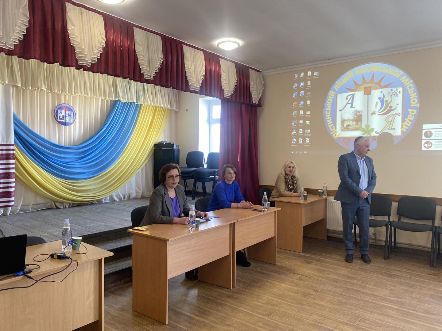 В Косівській громаді відбулась зустріч з освітянами щодо необхідності вакцинації
